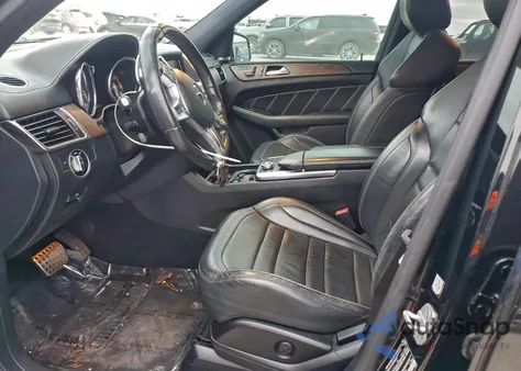 2015 Mercedes-Benz Ml 63 Amg z USA, uszkodzony, nr VIN 4JGDA7EB1FA484888